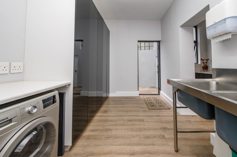 4 Bedroom Property for Sale in Summerstrand Eastern Cape